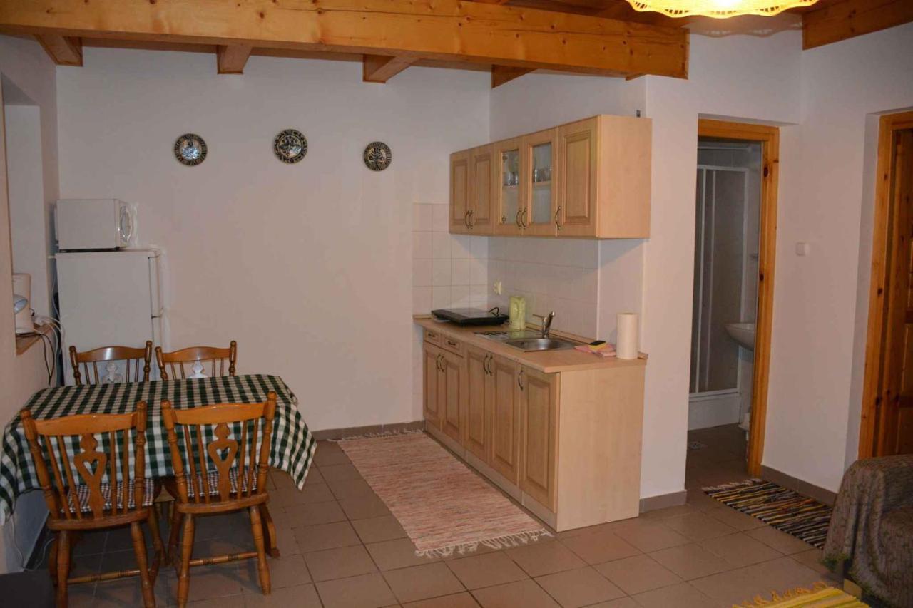 Apartment Balatonbereny 8 Exteriör bild